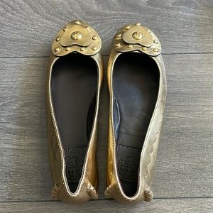 Authentic and Rare New Tory Burch Gold Heart Genie Ballet Flats